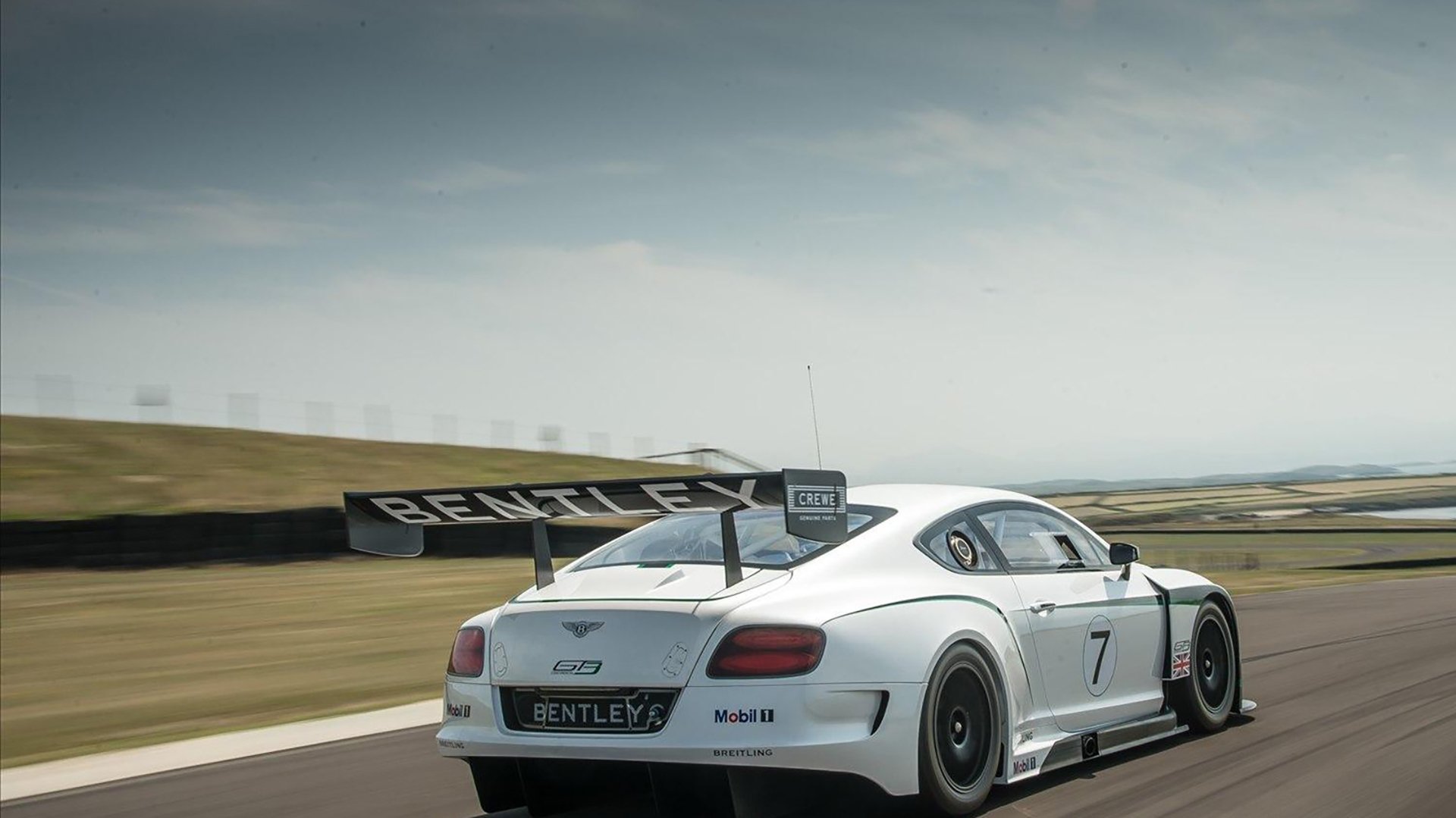 爱游戏官方网站-“法甲高潮迭起：豪门交锋场面火爆”，法甲豪门宣布全队停薪