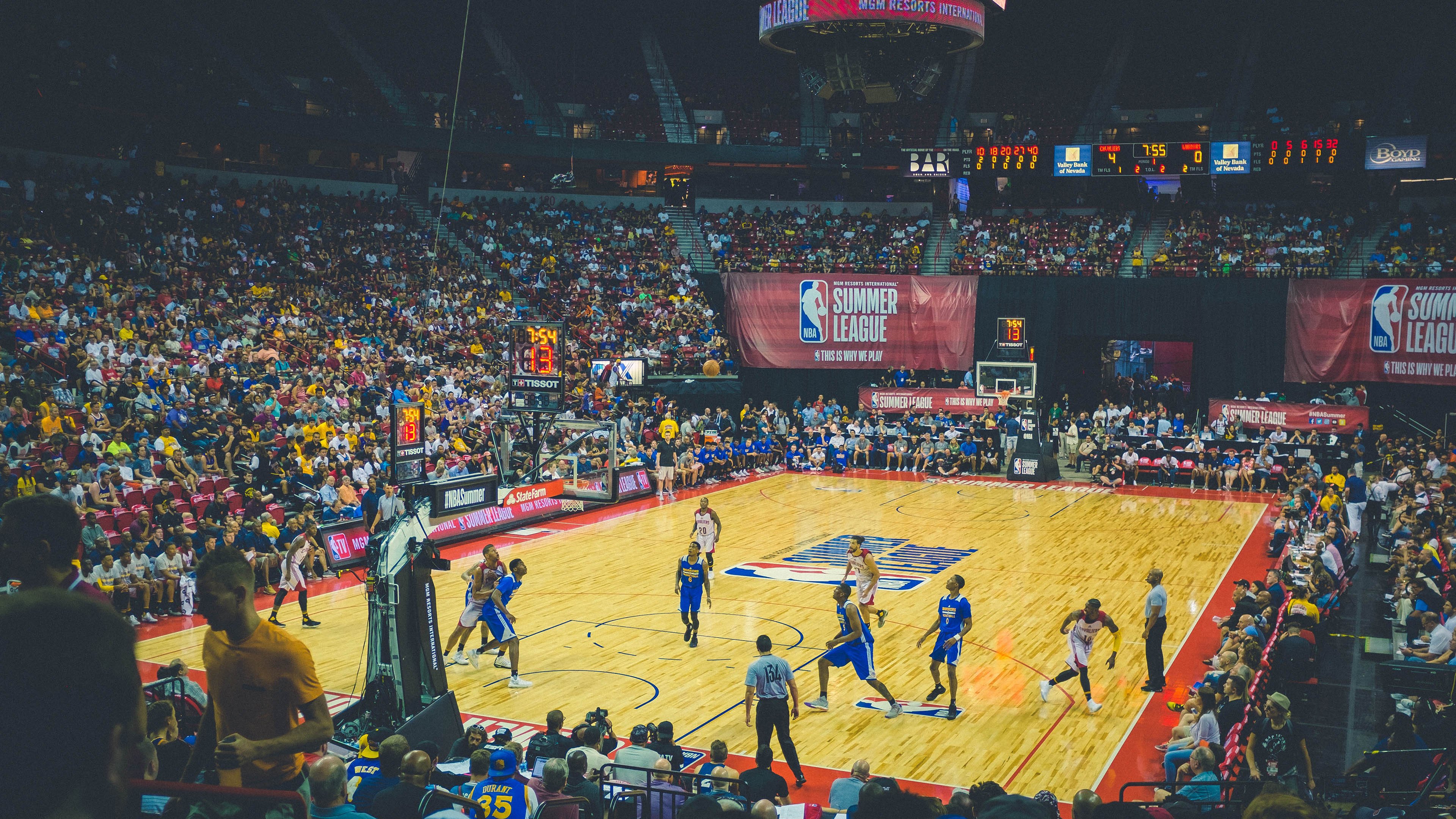 库里:每一次“火球”投篮都点燃季后赛火热激情!,库里单节23分赢火箭