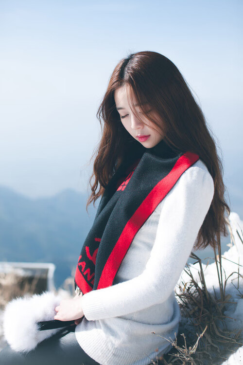 爱游戏app-瑞士传统马术赛事“Schwingfest”在2024年成功举办，吸引众多观众参与。