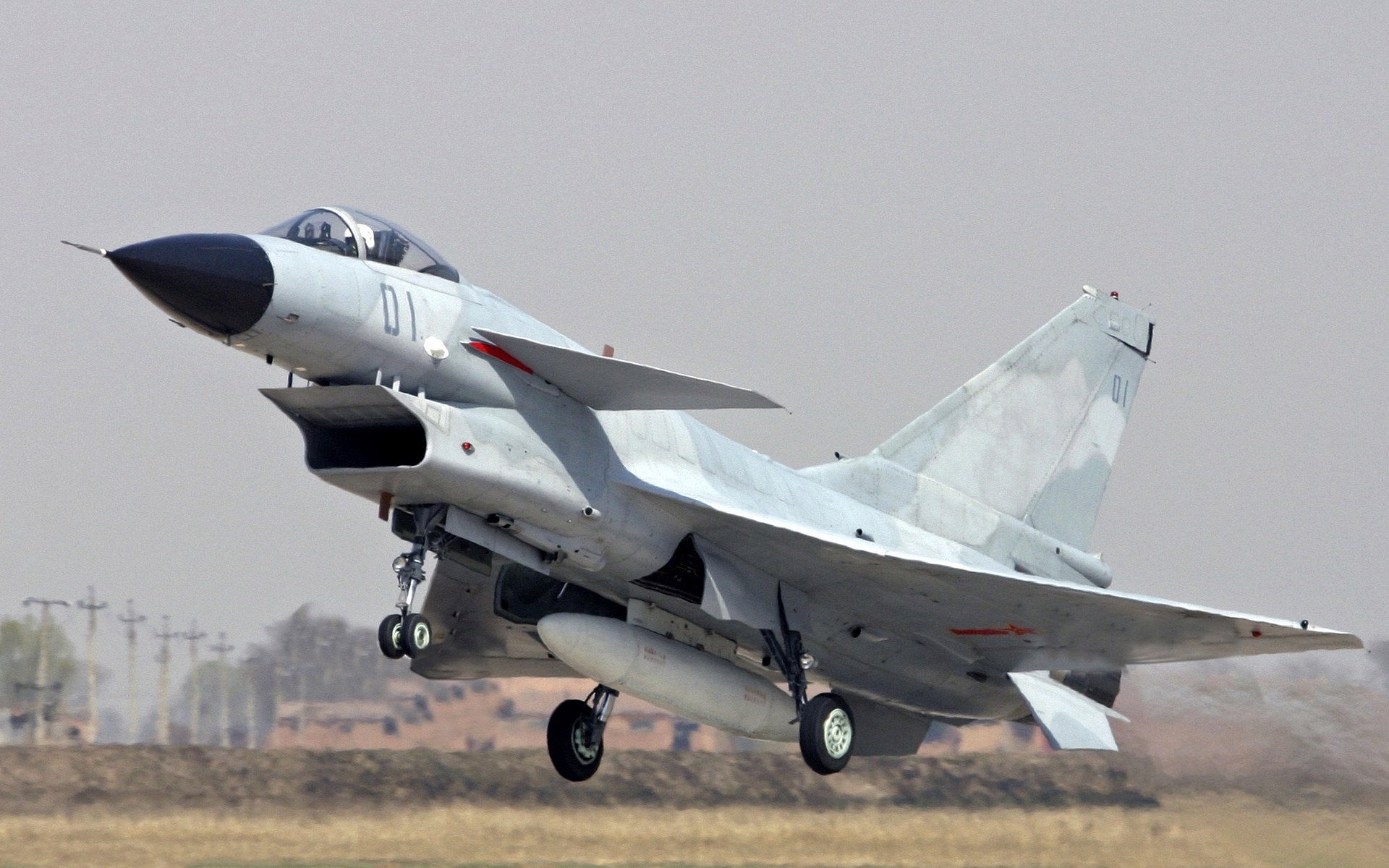 雷霆压哨战胜湖人,季后赛首轮中亚历山大锁死对手,雷霆亚历山大季后赛数据