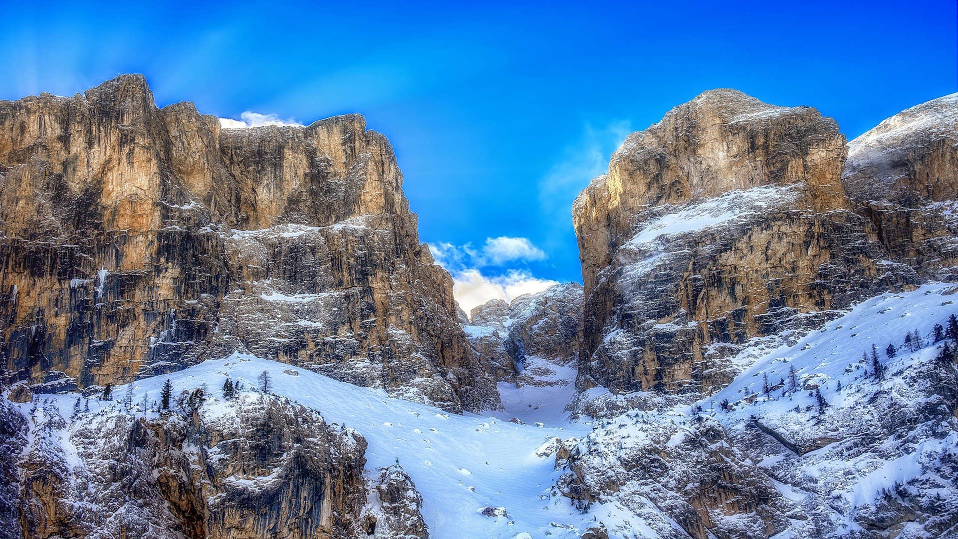 AYX体育-五大联赛进攻套路中最常见的得分模式，五大联赛积分规则